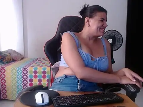 Adriana_0312 – Live XXX-chat