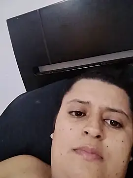 Miss_balloonsmila Adlı Modelin Canlı XXX Sohbeti