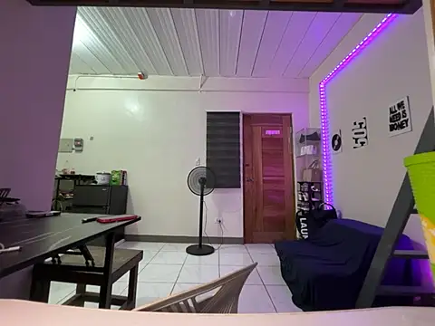Chat +18 de PinayLina18 ao vivo