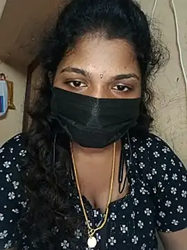 tamilsaisree Adlı Modelin Canlı XXX Sohbeti