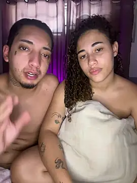 Chat +18 de Casal2T ao vivo