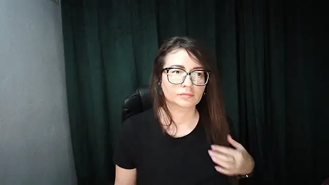 NoraMilf Adlı Modelin Canlı XXX Sohbeti
