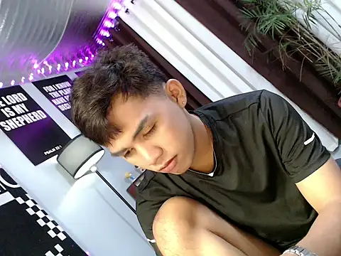 urhot_chany Adlı Modelin Canlı XXX Sohbeti