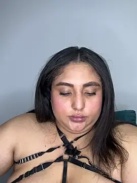 Chatroom XXX en direct de Selenee23