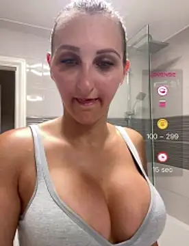 Bunny_LiveShow Adlı Modelin Canlı XXX Sohbeti