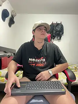 Fozil_Dvice live XXX chat