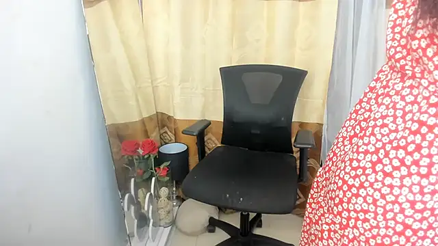 nairobbits Adlı Modelin Canlı XXX Sohbeti