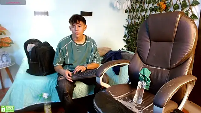 XXX chat uživo modela Ryan_grayx