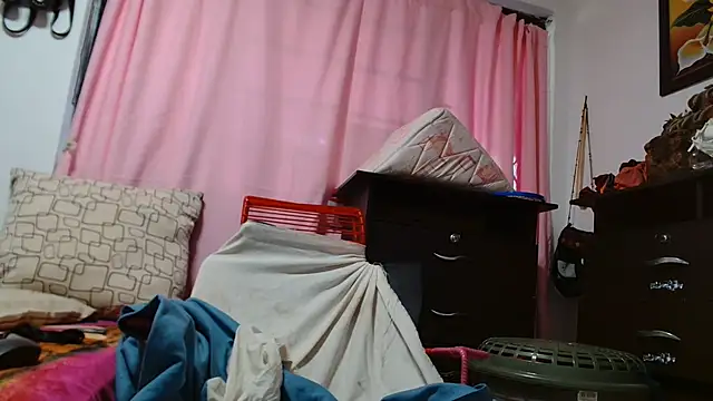 consentidamummy09 Adlı Modelin Canlı XXX Sohbeti
