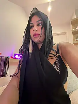 queen-chamss Chat XXX live