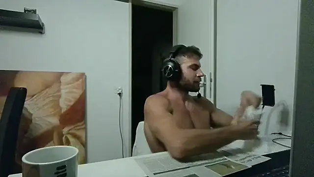 Chat +18 de alpha-hunk ao vivo