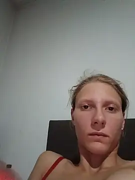 LenaGoldi Adlı Modelin Canlı XXX Sohbeti