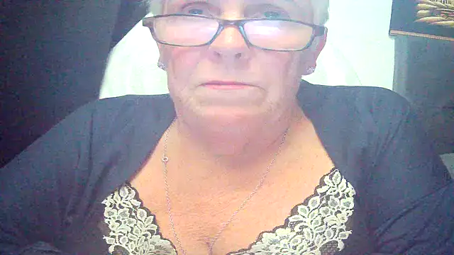Playful_MILF_Demi Live XXX Chat