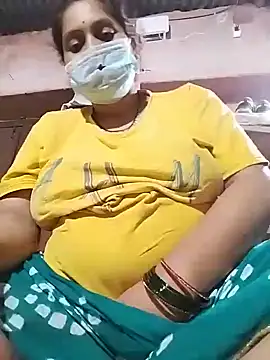 priyasharma0101's Live XXX Chat