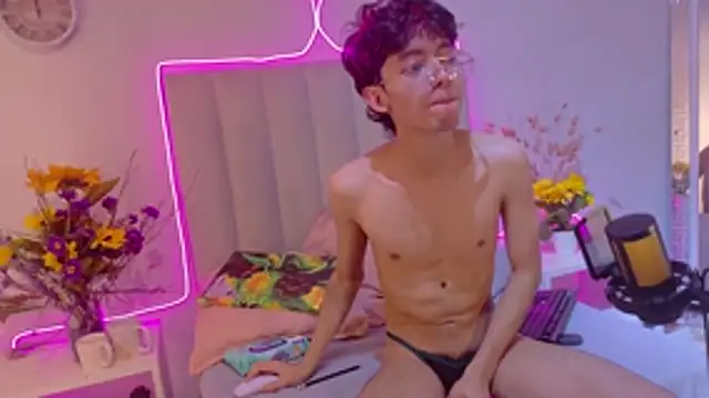 Онлайн чат XXX Twink_Sebas7