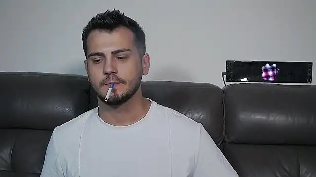 CrazyDom1 Adlı Modelin Canlı XXX Sohbeti