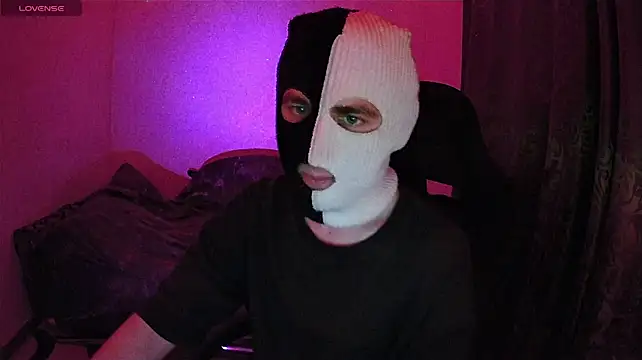 ZXCENSORED- Live XXX-Chat