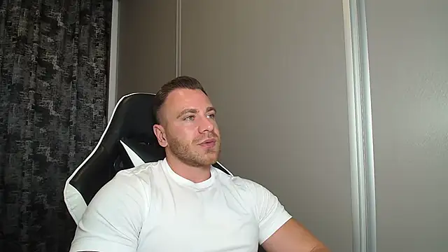 Chat XXX en directo de Thori92