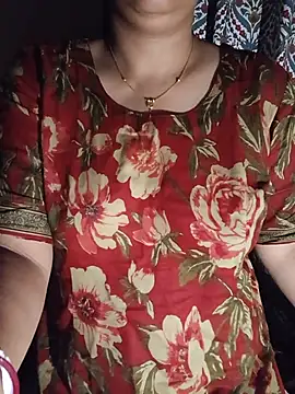 XXX chat uživo modela Priya_Boudi