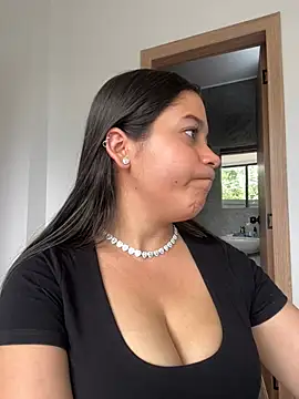 Nhefertary Chat XXX in diretta