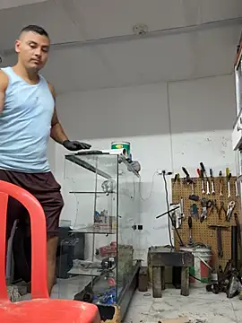 Paul22cm- – Naživo XXX chat