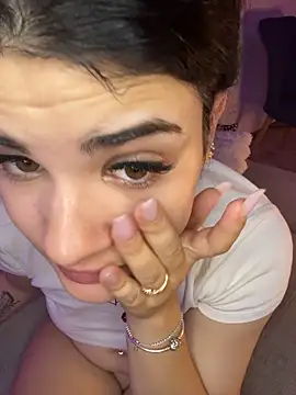 EvelynnMonrooe Chat XXX in diretta