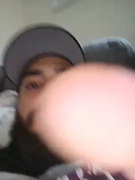 Bustinnuts69 Webcam Show