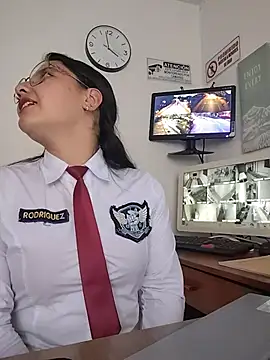 Queen_linda1 Adlı Modelin Canlı XXX Sohbeti