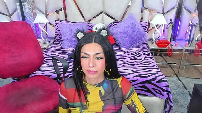 Show modela violettaGomez na web-kameri
