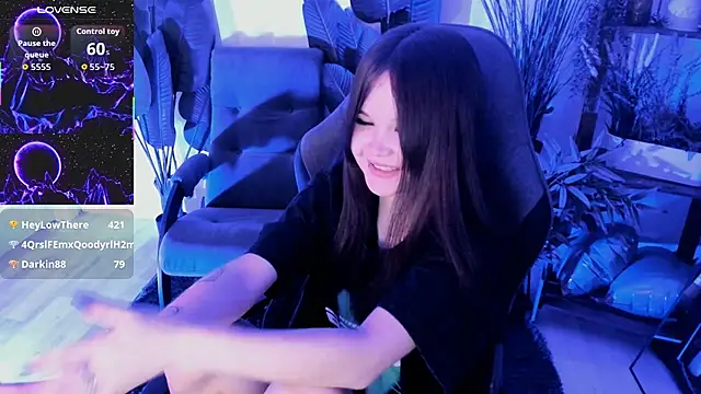 Elainebeness 现场XXX聊天
