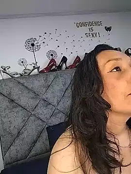 Shantey_Laurent Chat XXX in diretta