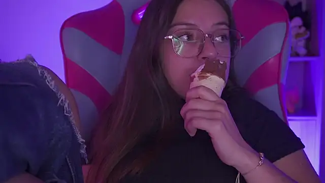 Chat XXX ao vivo de milly_kenner