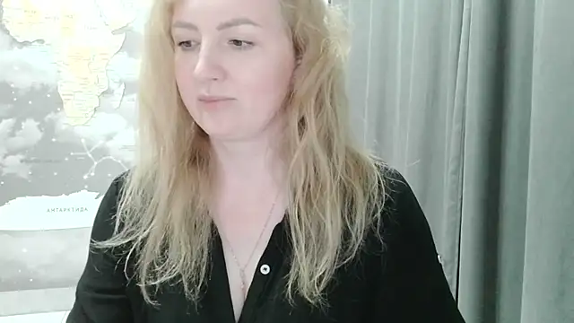 XXX chat uživo modela Zaliraa
