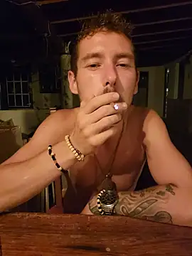 Czat XXX na żywo – Simonshakeloveass