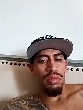 SstraightattedlilDCumz Show in webcam