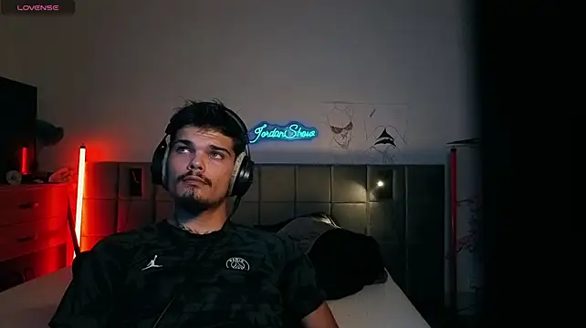 JordanShow Chat XXX live