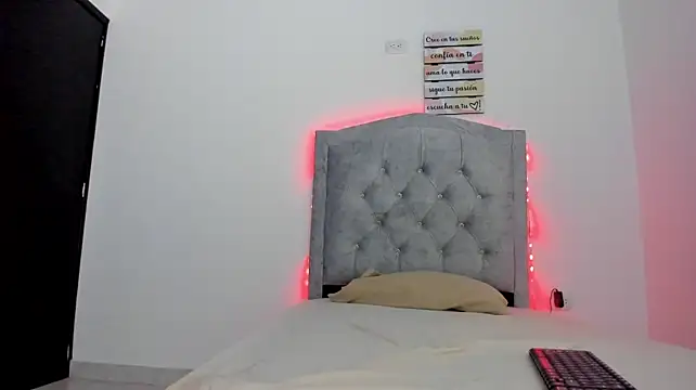 SHARONBLAKE2n Live XXX chat