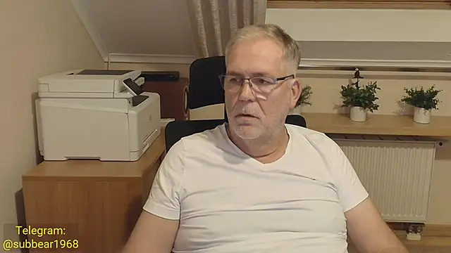 subbear1968 élő XXX-chatje