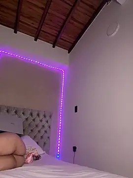 Sarasweet_sex élő XXX-chatje