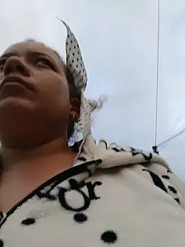 amaia_15 élő XXX-chatje