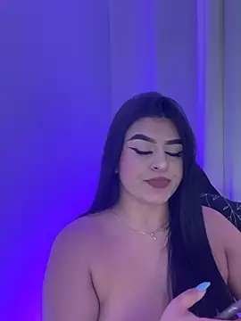 Kariina__69 Adlı Modelin Canlı XXX Sohbeti