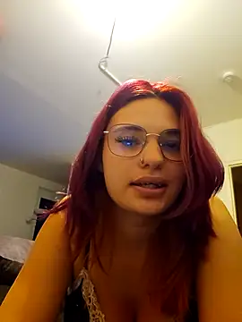 MaddieBaddieee Chat XXX live