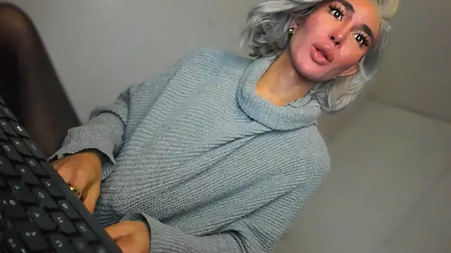 Chat XXX ao vivo de MistressNextDoor_