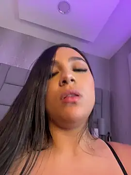 Salo_Angel__ Adlı Modelin Canlı XXX Sohbeti