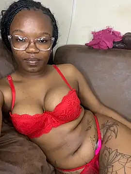 YummyMelanin117 Adlı Modelin Canlı XXX Sohbeti