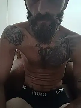 הופעת וובקאם של Big_Dick_Albanian_Goat