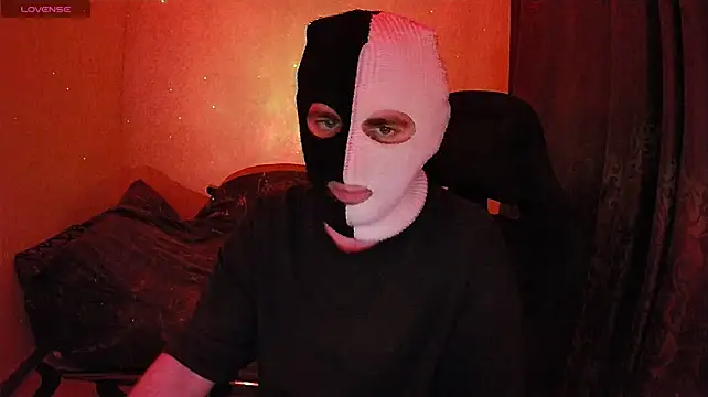 Chat XXX en directo de ZXCENSORED-
