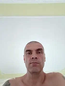 SIRMASTERDOMINATORXXL Adlı Modelin Canlı XXX Sohbeti