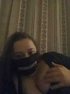 Kira_mikki777 Chat XXX in diretta