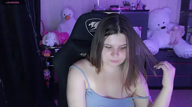 AmyVibess Adlı Modelin Canlı XXX Sohbeti